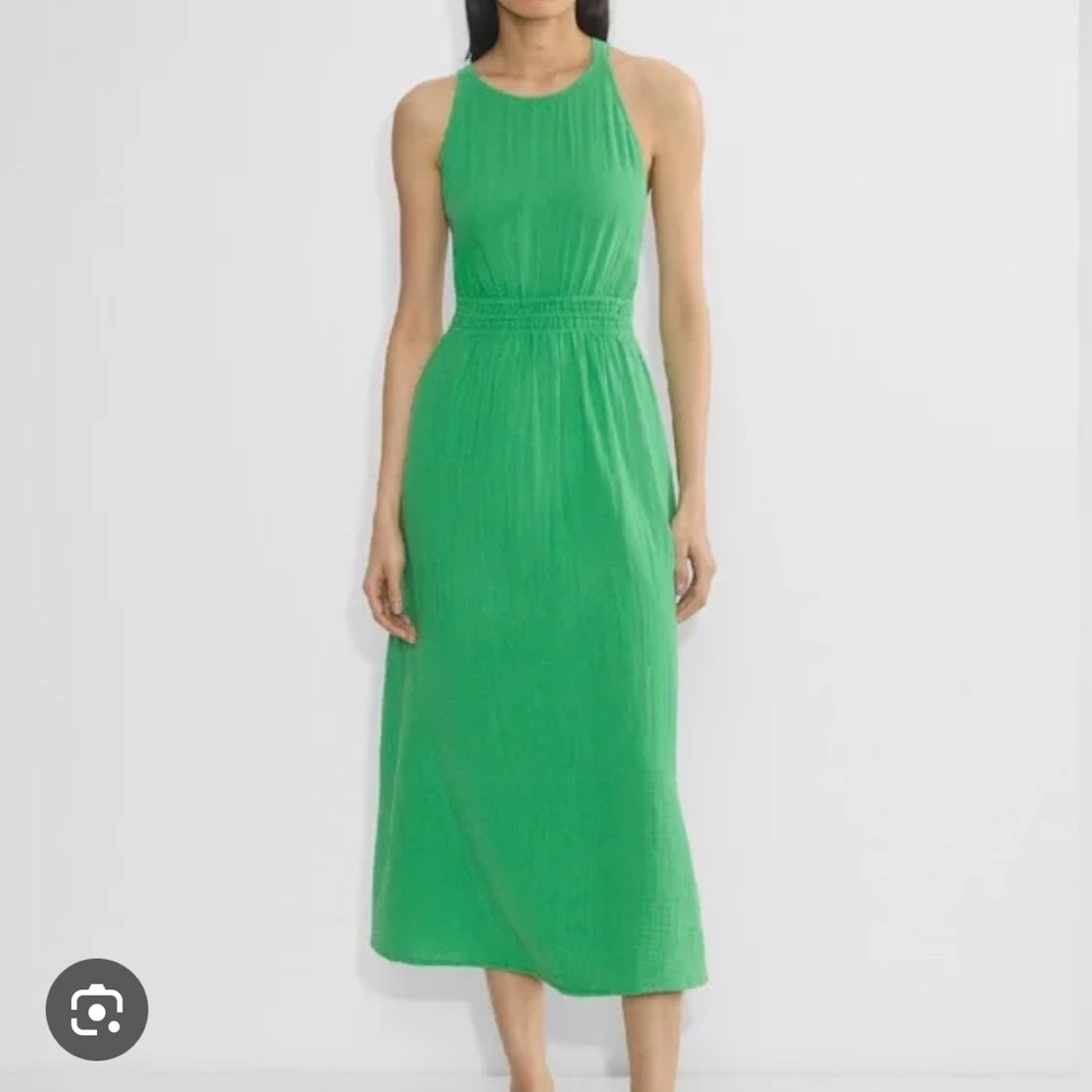 Elegant Green Sleeveless Dress